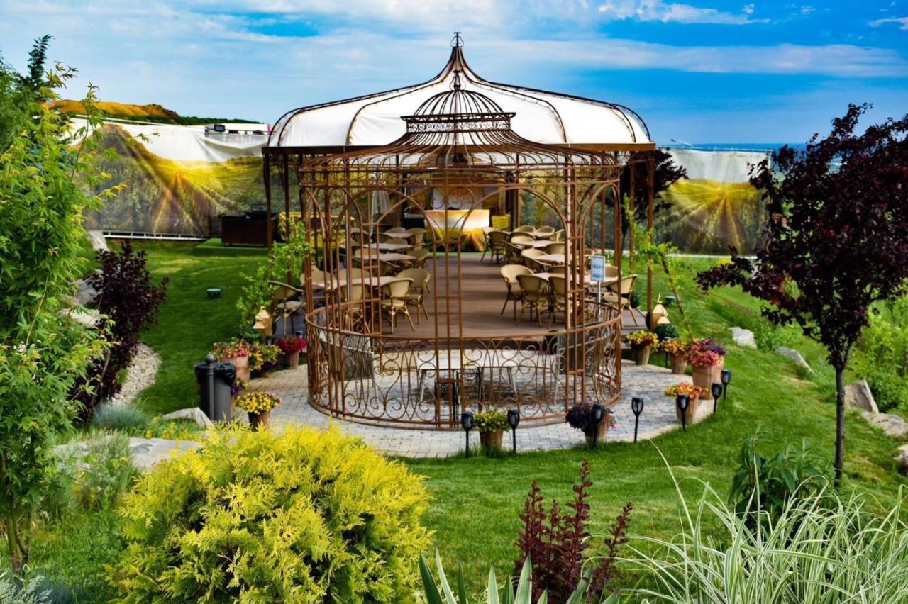 Chitorani Casa Timis - Wellness & Spa Resort מראה חיצוני תמונה The Greenhouse