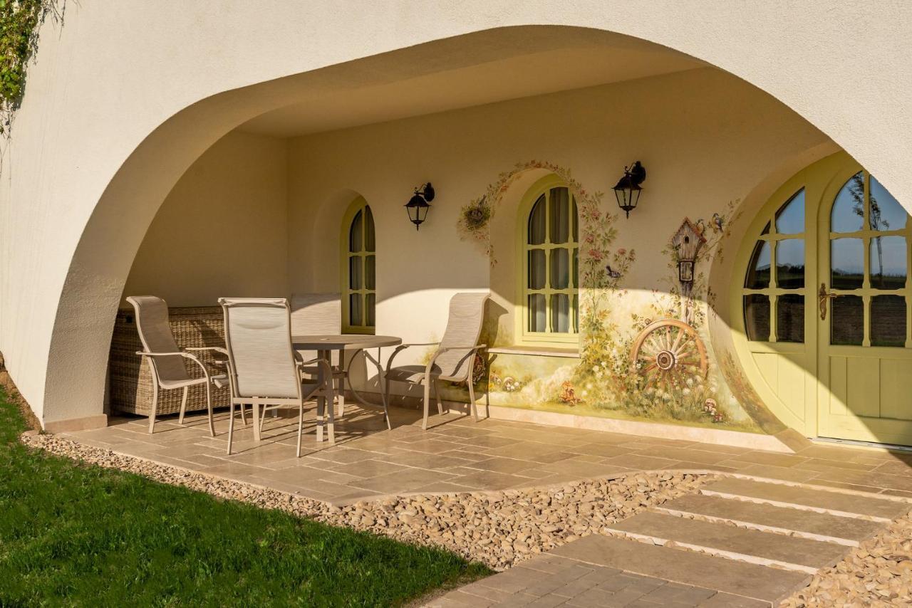 Chitorani Casa Timis - Wellness & Spa Resort מראה חיצוני תמונה The interior of the house