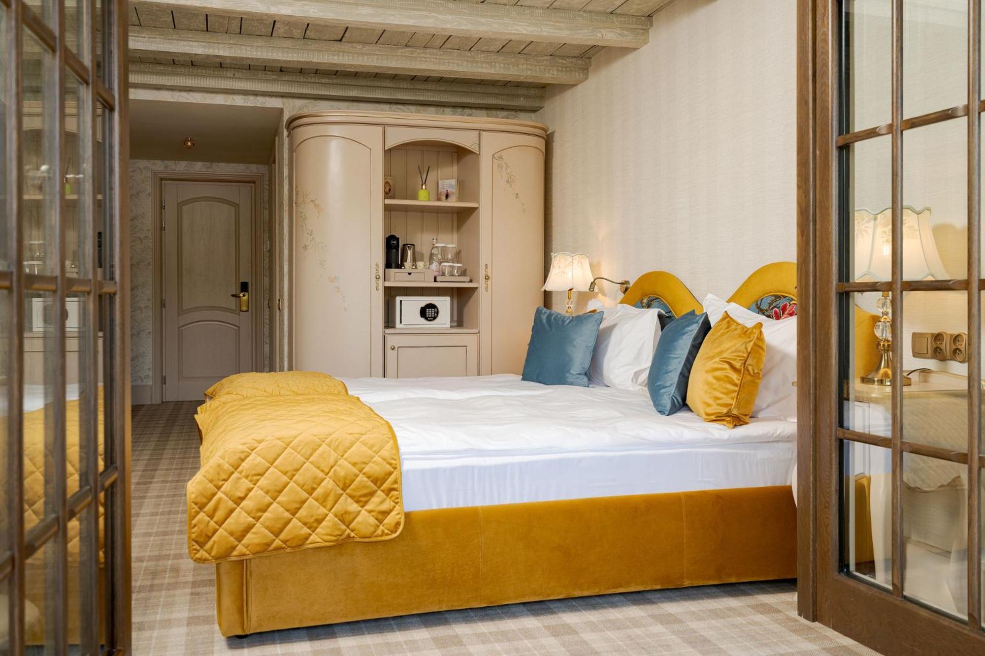 Chitorani Casa Timis - Wellness & Spa Resort מראה חיצוני תמונה A room at the hotel