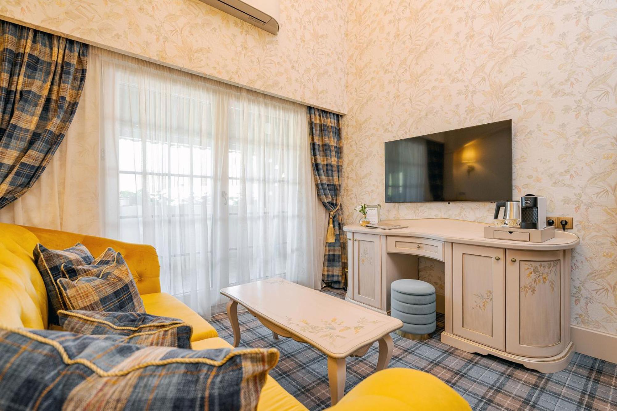 Chitorani Casa Timis - Wellness & Spa Resort מראה חיצוני תמונה A room at the hotel