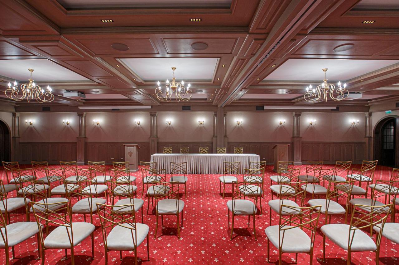 Chitorani Casa Timis - Wellness & Spa Resort מראה חיצוני תמונה The interior of the conference hall
